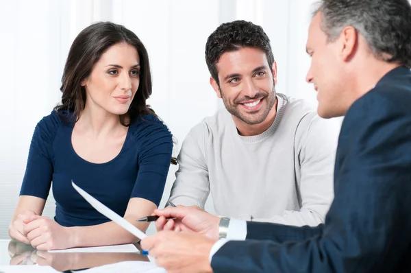 Work With a Financial Advisor Near Me to Build Lasting Wealth