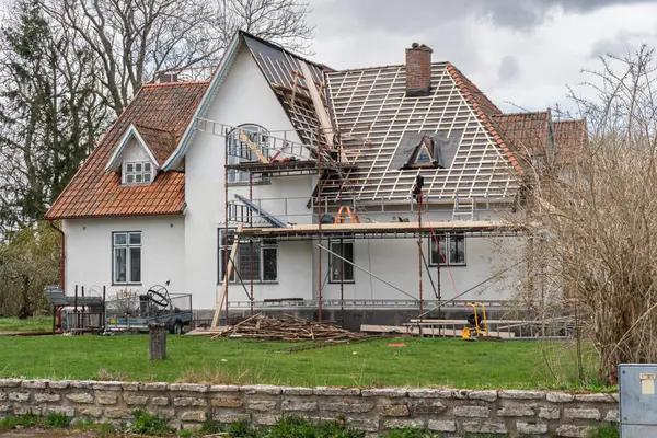 Get More Details Find the Right Roofing Service for Your Home