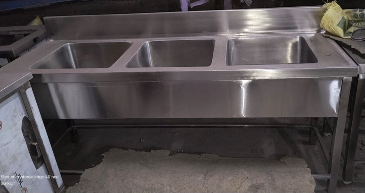 Commercial Sink Buying Guide for Businesses